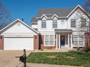 883 Spring Crest Dr, Fenton, MO 63026