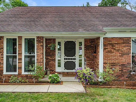 4th image of 1303 Woodbrooke Dr