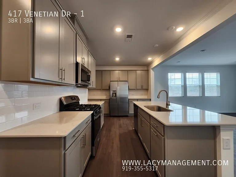 417 Venetian Dr #1 — Photo 4