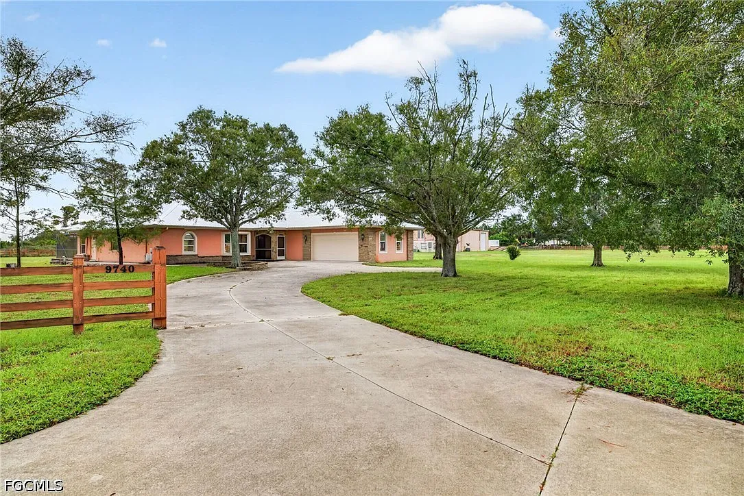 3 bed, 3.0 bath, 2619 sqft, $3,750 — Photo 3