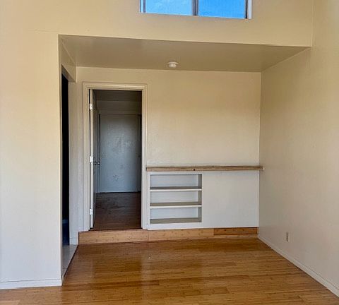 3rd image of 1209 E Meta St APT C