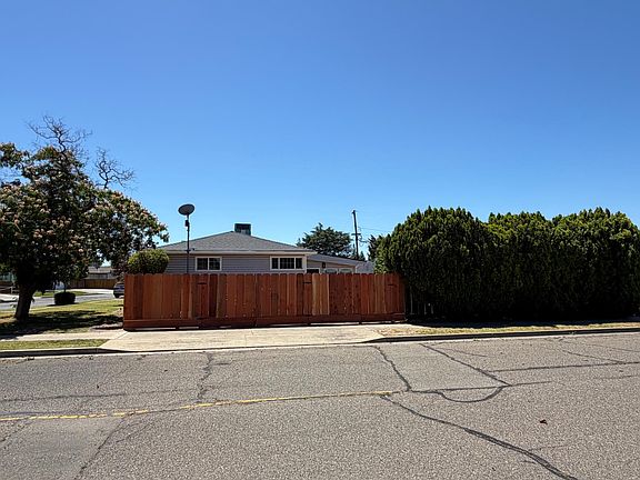 5th image of 2275 5th St