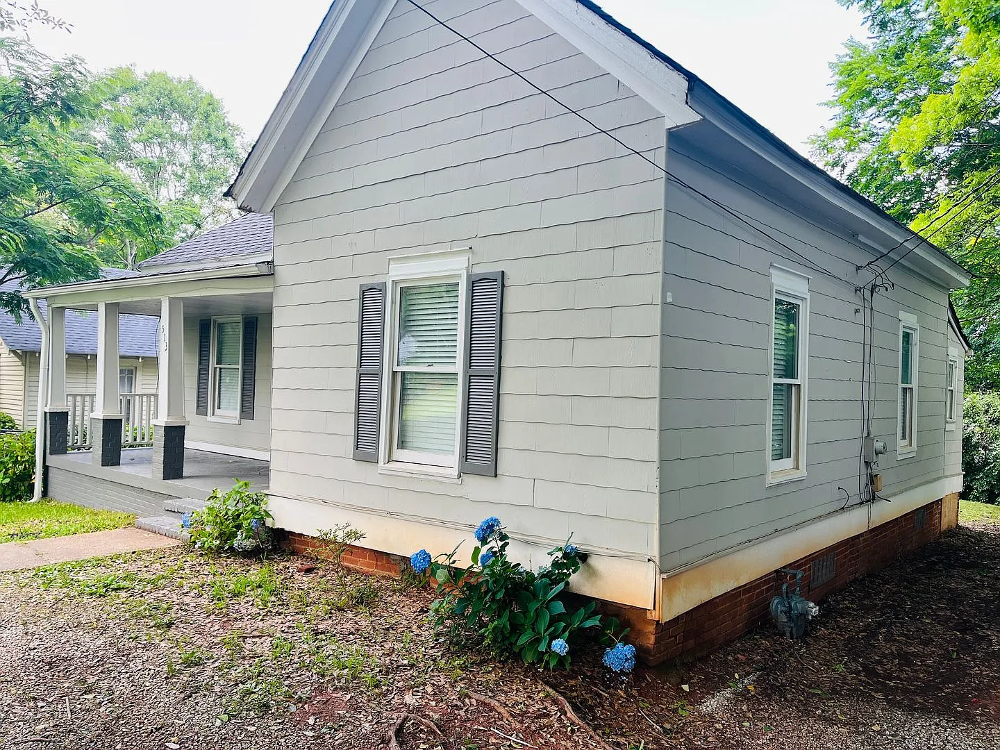 Wow! Prime Lagrange location! Walk to the square! Large porch, huge rooms, newly renovated, built... — Photo 3
