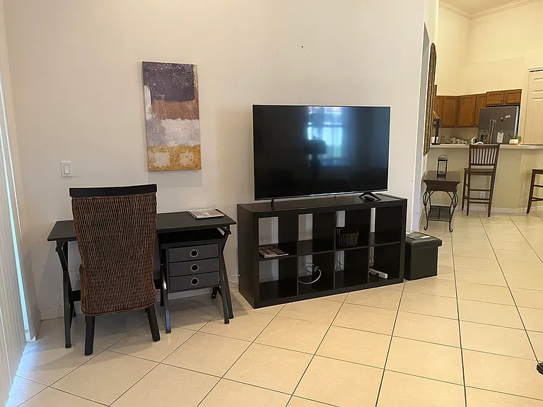 9201 Wentworth Ln — Photo 10