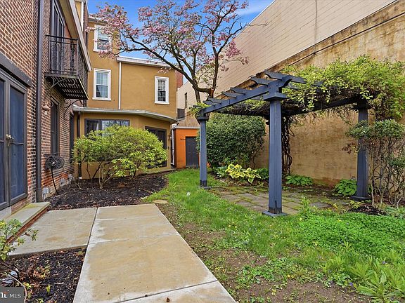 2nd image of 6113 Ridge Ave Floor 1