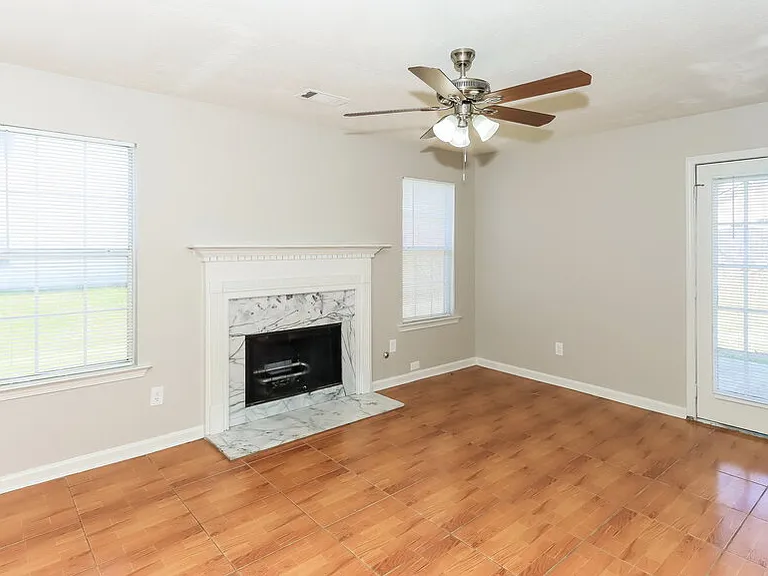 833 Rock Shoals Ct — Photo 5