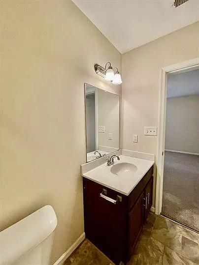 121 Colonnade Street — Photo 12