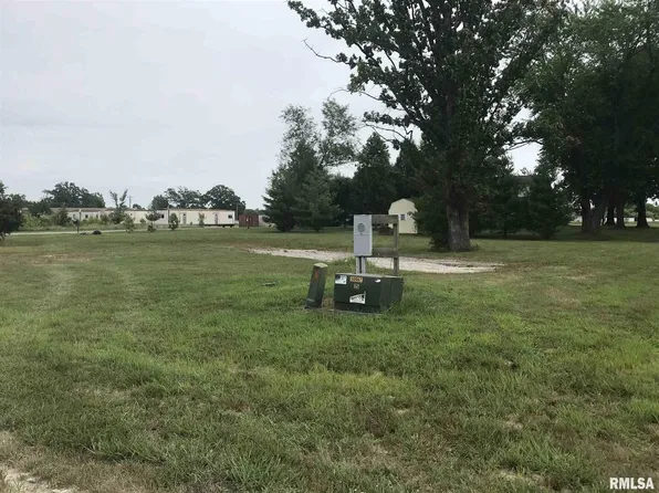 12195 Blue Sky Dr, Marion, IL 62959