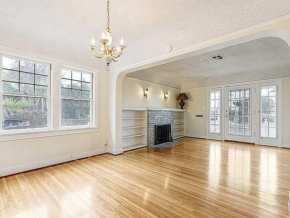 2nd image of 34300 Boundary St