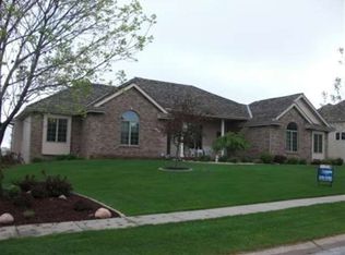 17451 O St, Omaha, NE 68135