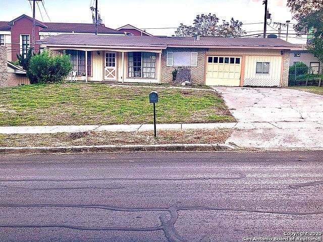 1st image of 718 Marquis Ln