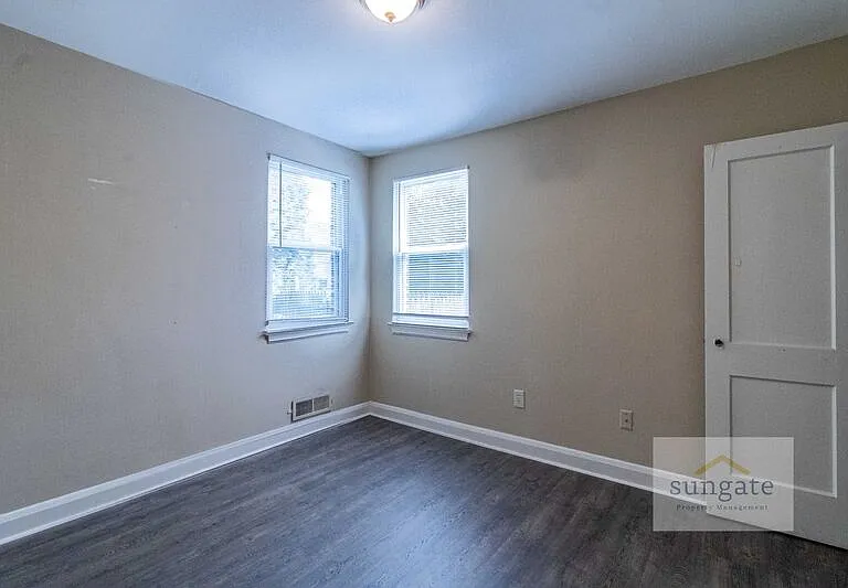 6017 Winthrope Ave — Photo 6