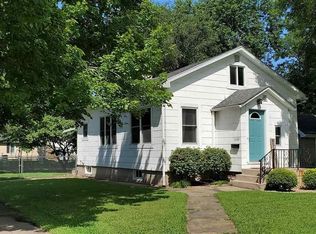 1332 S 20th St, Quincy, IL 62301