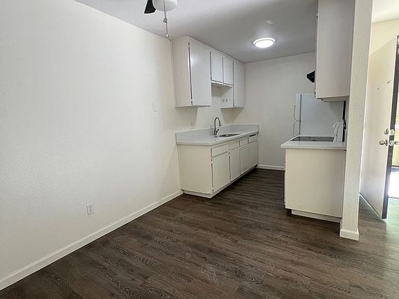 3rd image of 1820 Terry Ln #14