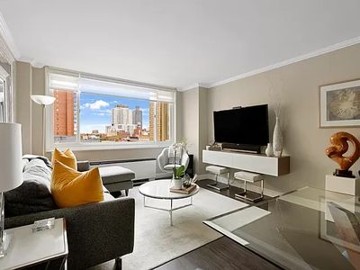 301 E 78th St APT 8A, Manhattan, NY, 10075