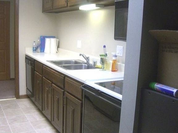 4th image of 325 S Yellowstone Dr APT 326