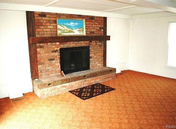 3rd image of 126 South St