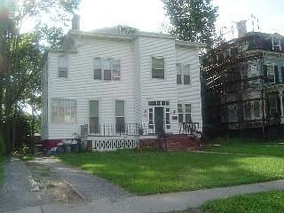 Building Photo 3