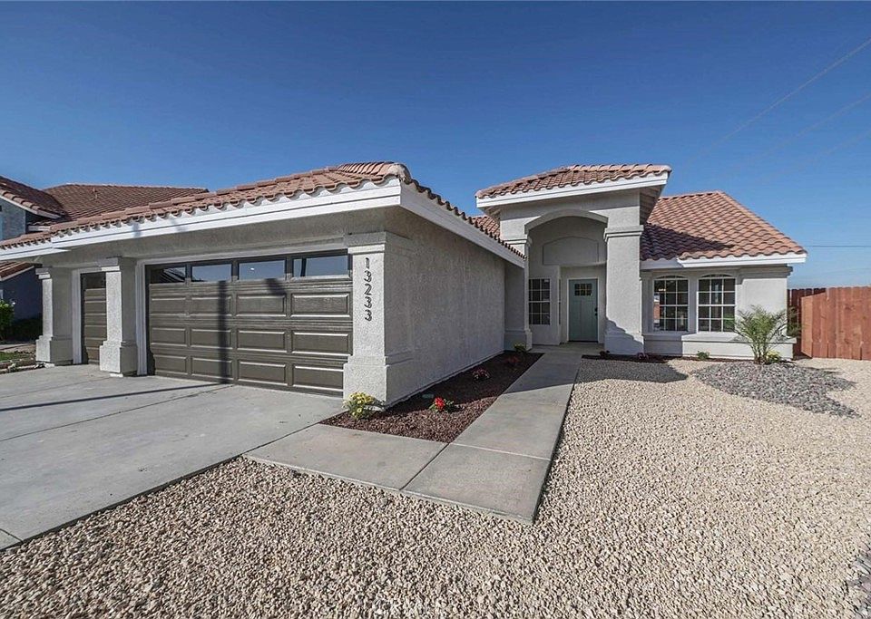 1st image of 13233 Paradise Ct