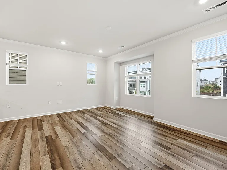 324 Hemley Trl — Photo 41