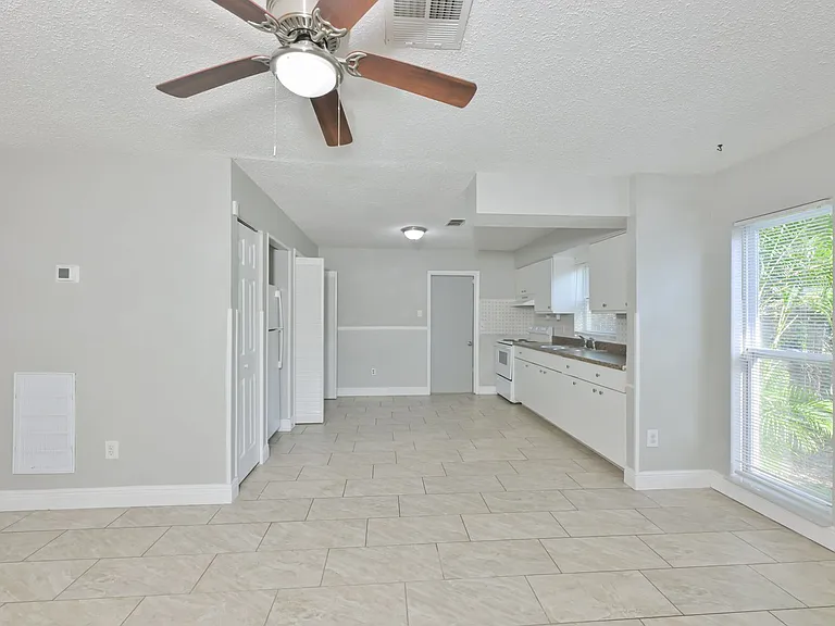 15616 Avalon Ave #2 — Photo 5
