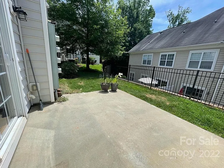 14639 Juventus St — Photo 21
