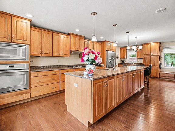 5th image of 3138 McCain Rd