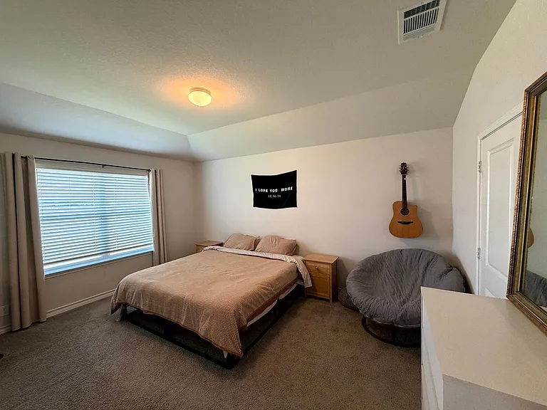 6811 Whisper Grv — Photo 14