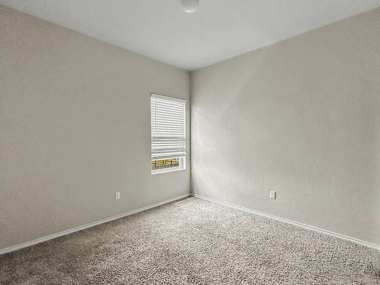 9407 Somers Bnd — Photo 10