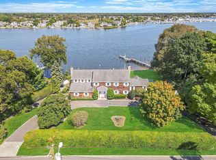 325 Great River Rd, Great River, NY 11739