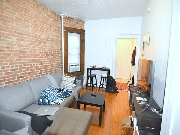 2nd image of 324 E 73rd St #D4