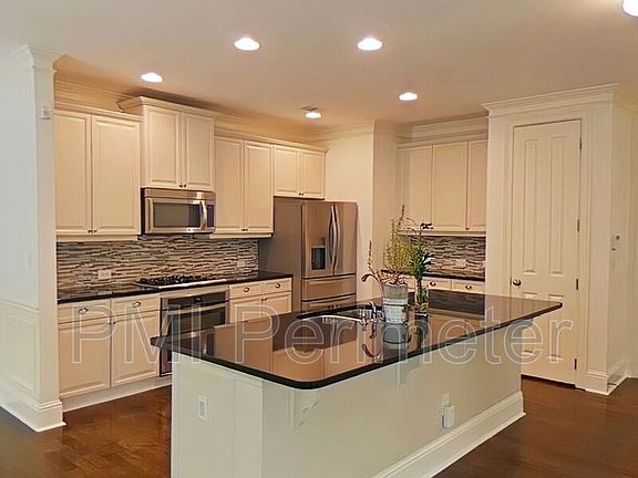 4th image of 5211 Merrimont Dr