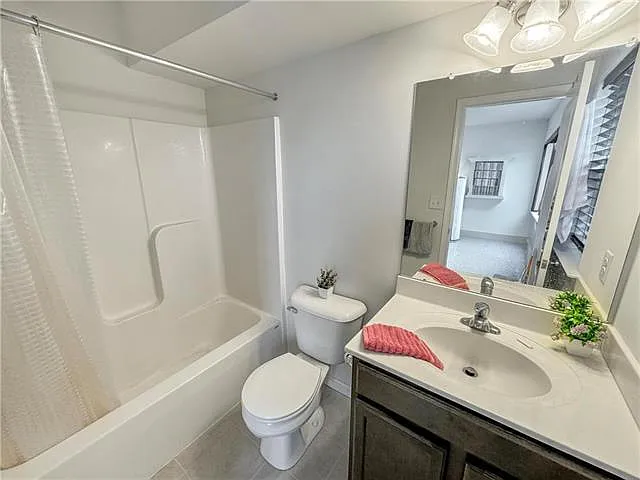1541 Greystone Pl — Photo 18