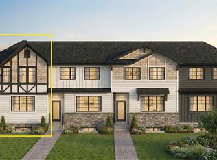166 S Waterford Rd, Chestermere, AB T1X2M7