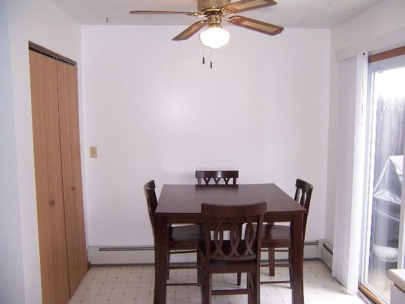 5th image of 27 WARSAW Avenue
