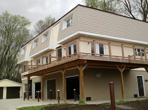 14711 N River Beach Dr APT C, Chillicothe, IL 61523