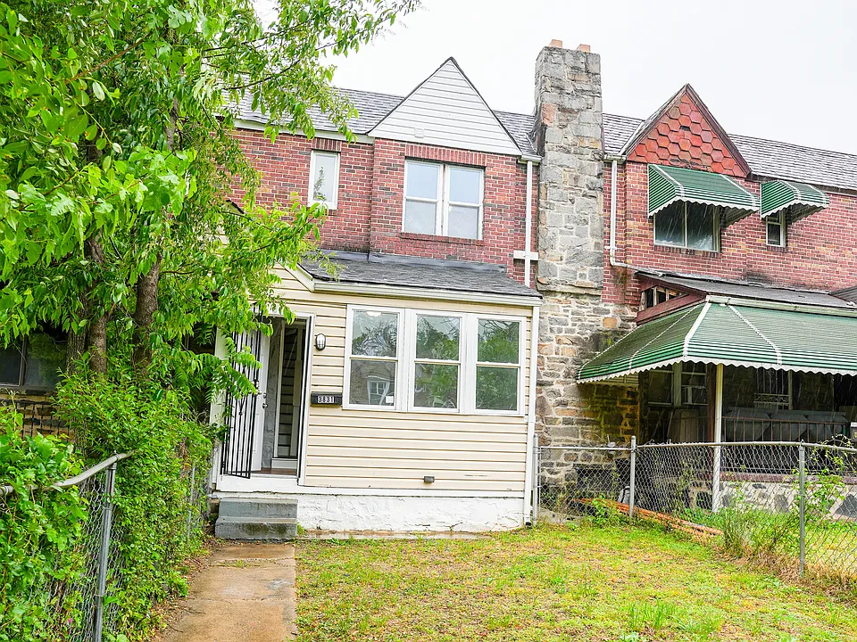3831 Brooklyn Ave