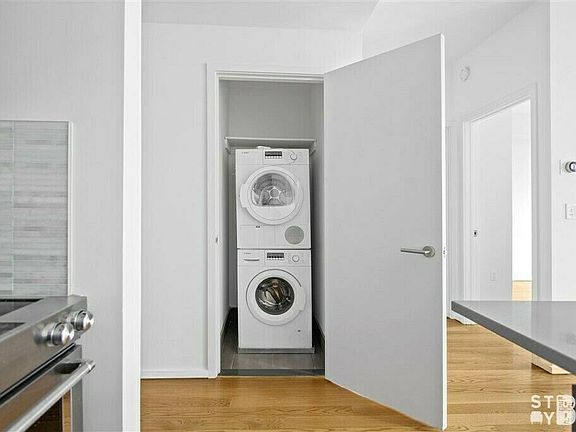 5th image of 172 Montague St #B5