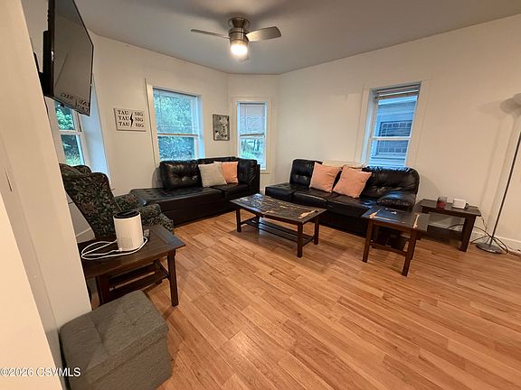 4th image of 3831/2 Lightstreet Rd