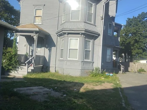 936 Warren Ave, Brockton, MA 02301