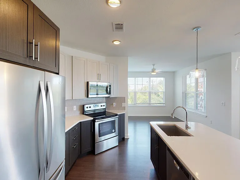Essex Luxe Apartments — Photo 99