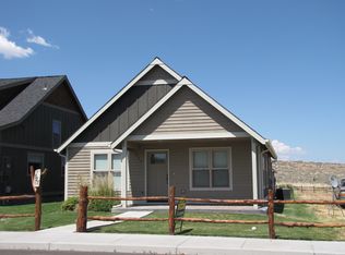 525 Westridge Ave, Hines, OR 97738