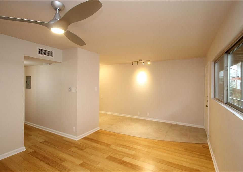 1st image of 2404 Longview St APT 105