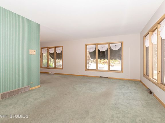 5th image of 10737 S Laramie Ave