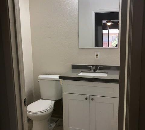 5th image of 2937 E Beck Ln APT 1