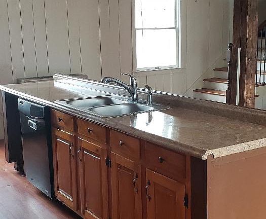 5th image of 2 S Main St APT 2