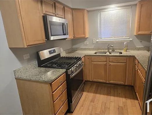 334 W 100th St — Photo 2