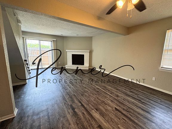 2nd image of 509 NE Newport Dr