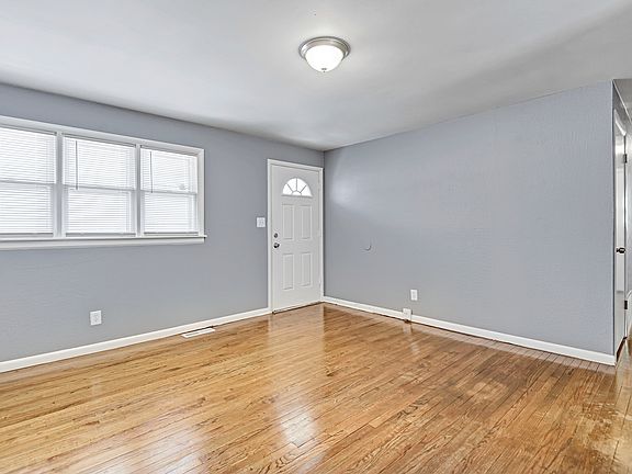 4th image of 8602 Crystal Ave