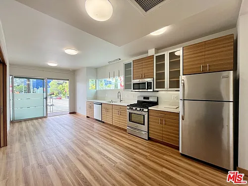 505 N San Vicente Blvd Photo 1